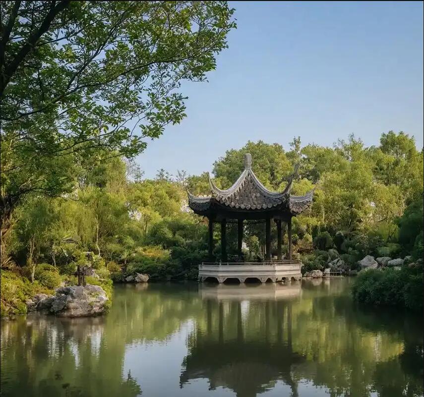 海南雨真培训有限公司